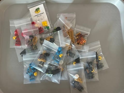 Minifigs Sell
